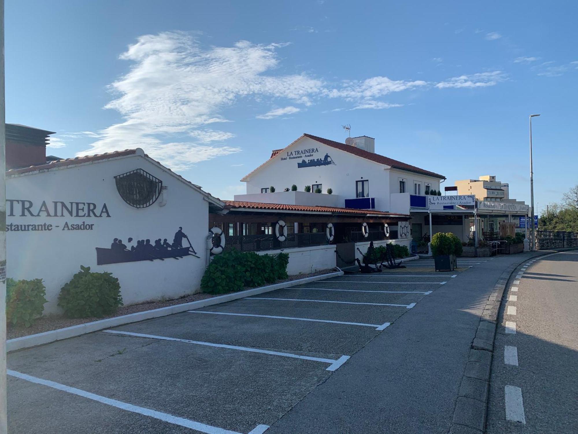 Hotel La Trainera Pedrena Exterior photo