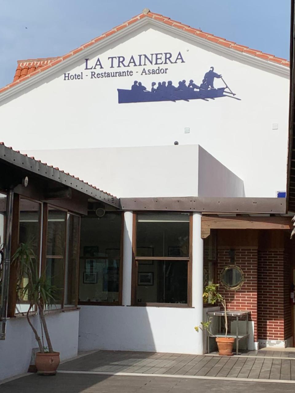 Hotel La Trainera Pedrena Exterior photo